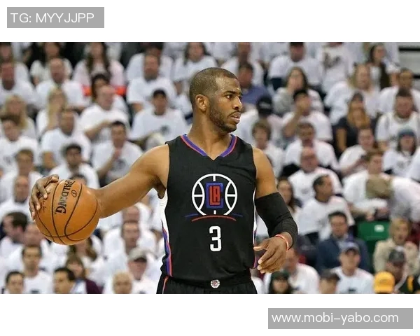 快船原定保罗摇头娃娃之夜因意外取消球迷失望不已